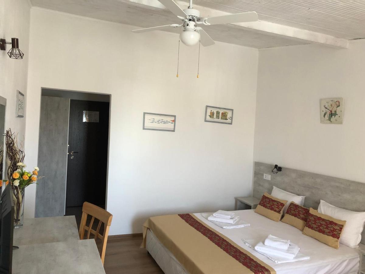 Guest Rooms Southern Nights Varvara  Dış mekan fotoğraf